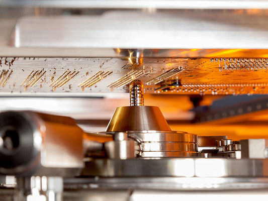 Disegno modulare attrezzature di saldatura a onde selettive in linea per l'assemblaggio fisso di piastre PCB